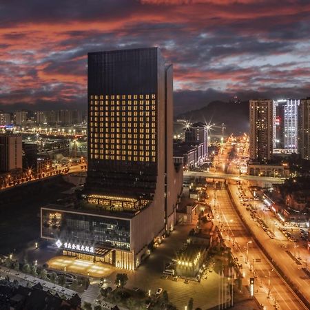 Jinling Grand Hotel Tsjoengking Buitenkant foto