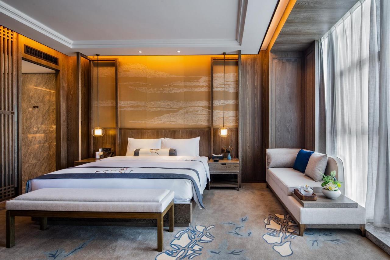 Jinling Grand Hotel Tsjoengking Buitenkant foto