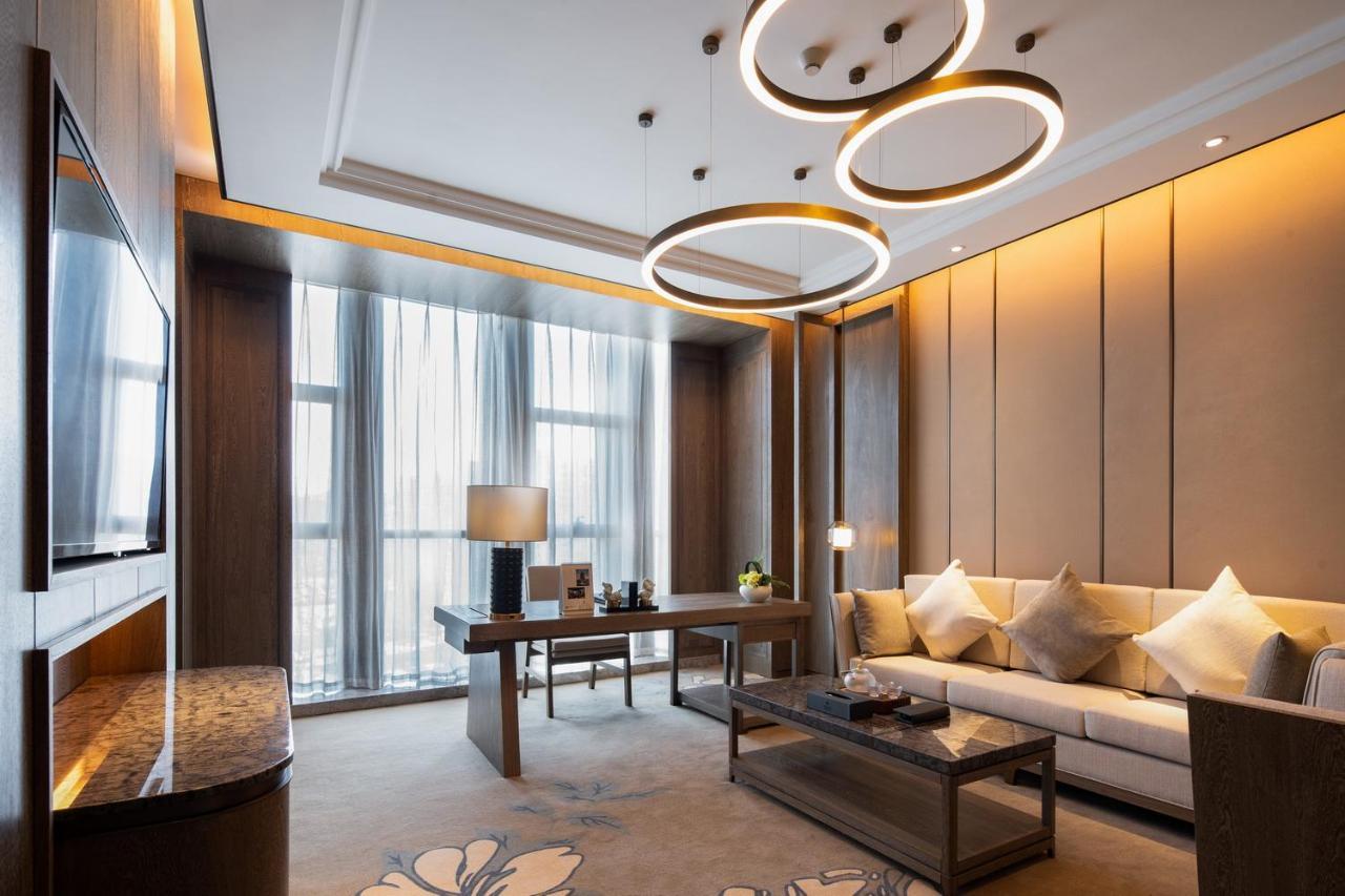 Jinling Grand Hotel Tsjoengking Buitenkant foto