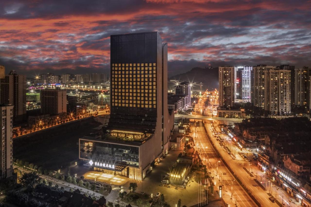 Jinling Grand Hotel Tsjoengking Buitenkant foto