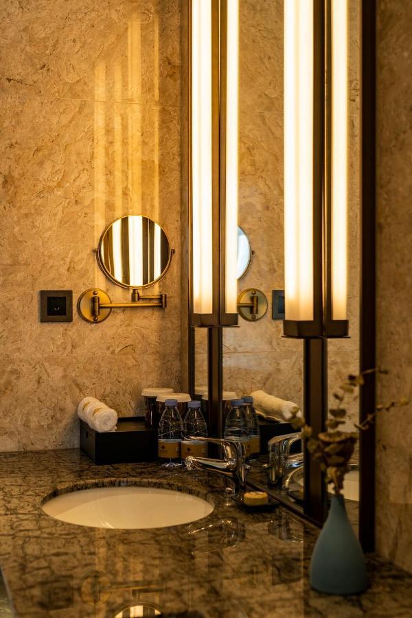 Jinling Grand Hotel Tsjoengking Buitenkant foto
