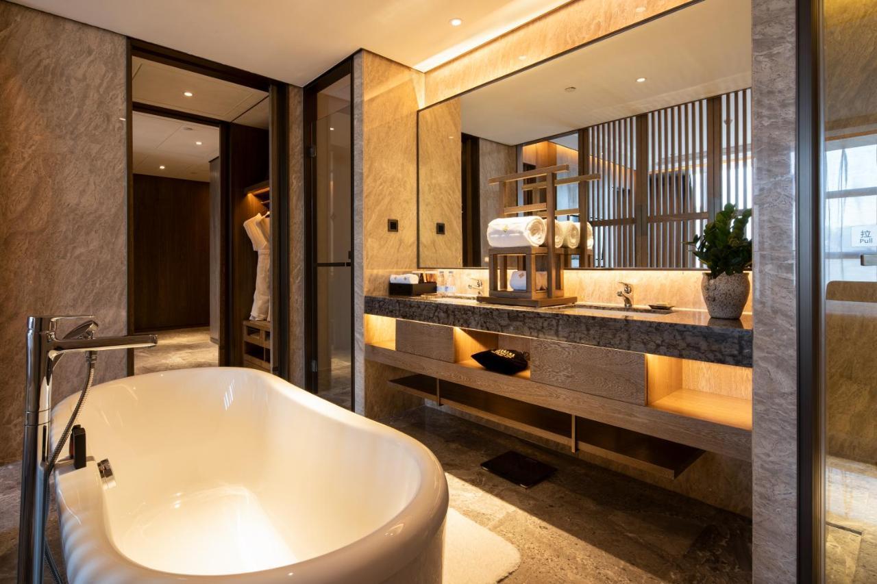 Jinling Grand Hotel Tsjoengking Buitenkant foto