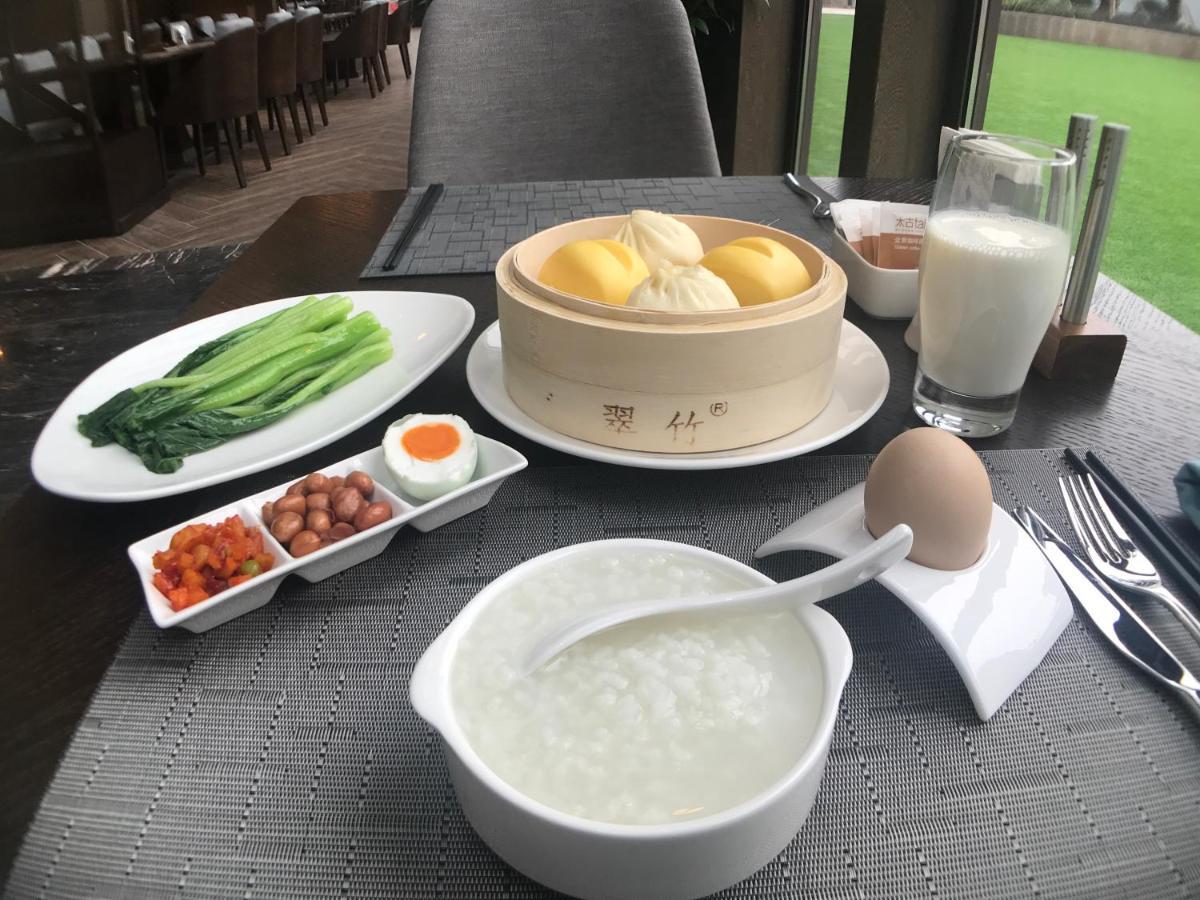 Jinling Grand Hotel Tsjoengking Buitenkant foto