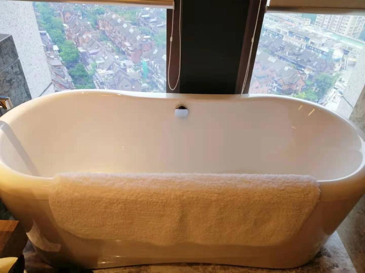 Jinling Grand Hotel Tsjoengking Buitenkant foto